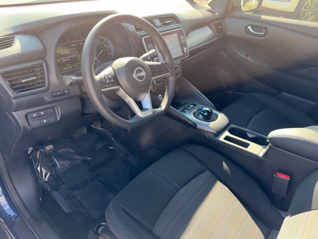 Used 2025 Nissan Leaf S FWD image 8