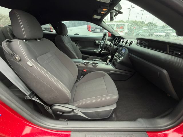 Used 2020 Ford Mustang Coupe RWD image 9