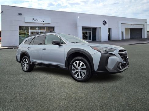 Used 2023 Subaru Outback Premium image 2