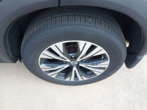 Used 2023 Nissan Rogue SV w/ SV Premium B Package image 26