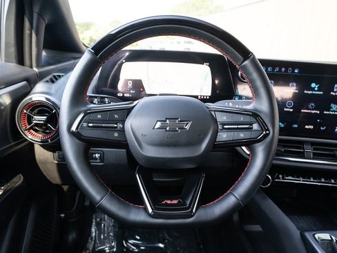 Used 2024 Chevrolet Equinox EV RS image 17