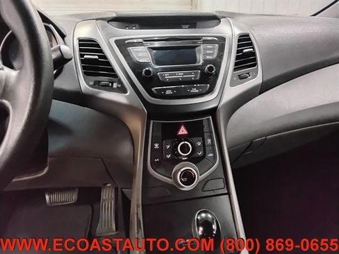Used 2016 Hyundai Elantra SE FWD image 12