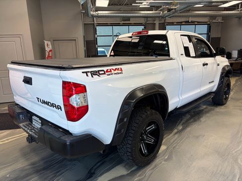 Used 2020 Toyota Tundra SR5 w/ TRD Off-Road Package AWD/4WD image 34