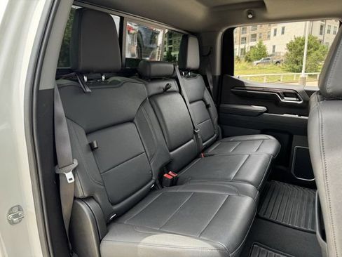 Used 2023 Chevrolet Silverado 1500 LTZ w/ Technology Package AWD/4WD image 30