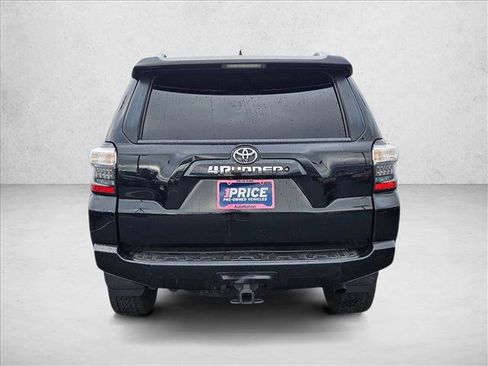 Used 2015 Toyota 4Runner SR5 image 7