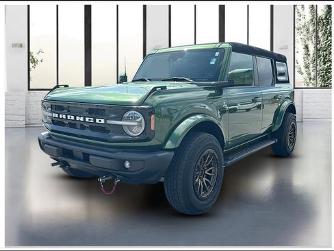 Used 2023 Ford Bronco Outer Banks AWD/4WD image 1