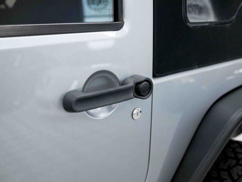 Used 2013 Jeep Wrangler Sport AWD/4WD image 41