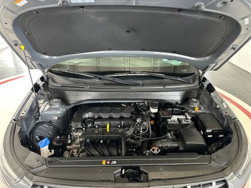 Used 2021 Hyundai Venue SEL image 11