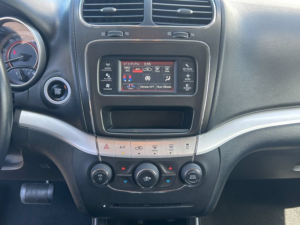 Used 2018 Dodge Journey SXT w/ Connectivity Group FWD image 13