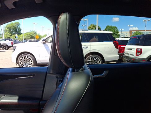 Certified 2024 Ford Escape ST-Line w/ Tech Pack #1 AWD/4WD image 16