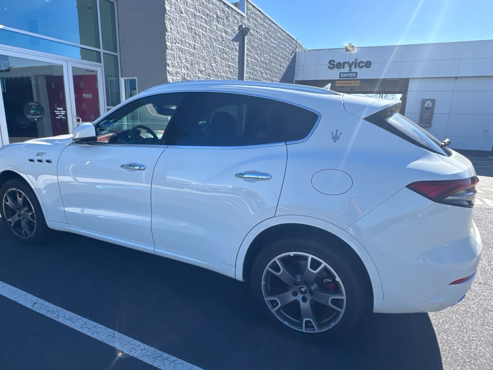Used 2023 Maserati Levante GT AWD/4WD image 10
