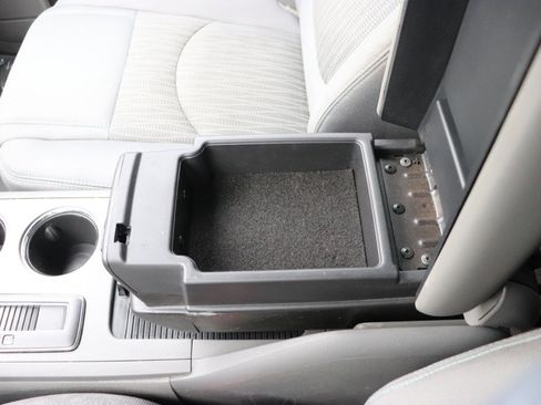 Used 2017 Chevrolet Traverse LS image 39