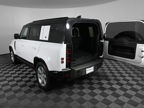 Used 2023 Land Rover Defender 110 X-Dynamic SE AWD/4WD image 28
