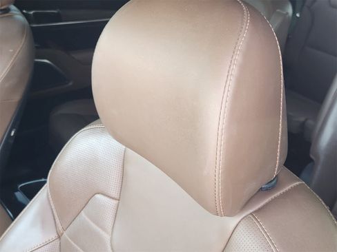 Used 2022 Kia Telluride SX w/ SX Prestige Package image 15