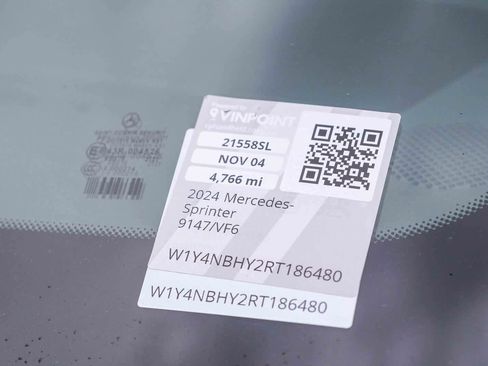 Used 2024 Mercedes-Benz Sprinter 2500 image 31