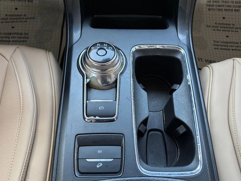 Used 2017 Ford Fusion Energi Titanium image 23