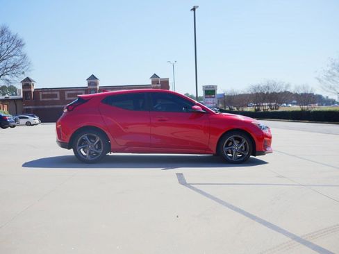Used 2019 Hyundai Veloster 2.0 image 4
