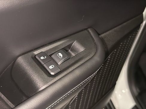 Used 2025 Jeep Grand Cherokee L Altitude image 18