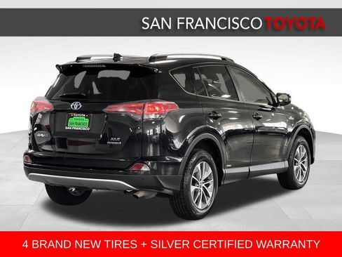 Certified 2017 Toyota RAV4 XLE w/ Convenience Package image 5