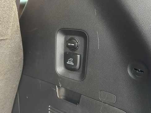 Used 2023 Kia Carnival SX FWD image 45