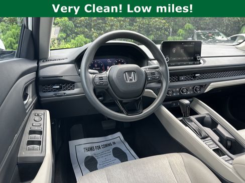 Used 2023 Honda Accord EX image 23