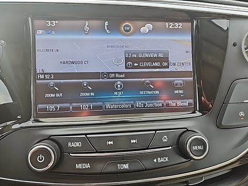 Used 2020 Buick Envision Essence image 33