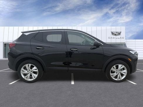 Used 2025 Buick Encore GX Preferred AWD/4WD image 2