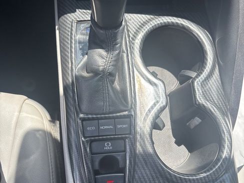 Used 2018 Toyota Camry XSE image 22