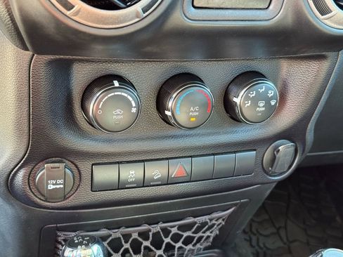 Used 2017 Jeep Wrangler Unlimited Sport w/ Connectivity Group image 30