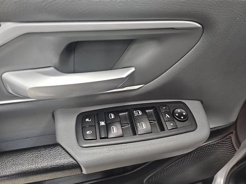Used 2020 RAM 1500 Big Horn AWD/4WD image 11