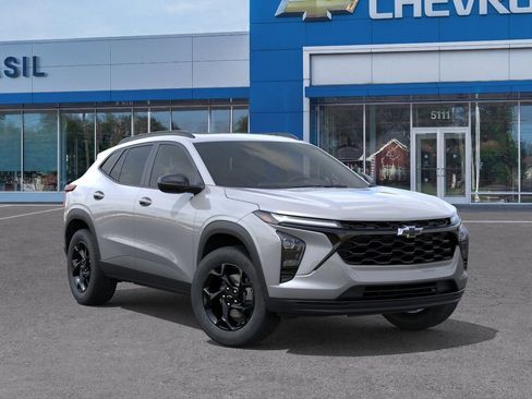 New 2026 Chevrolet Trax LT w/ Sunroof Package FWD image 7