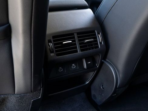 Used 2024 Land Rover Discovery Sport S image 24