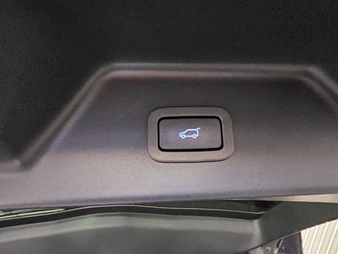 Used 2015 Land Rover Range Rover Supercharged AWD/4WD image 34