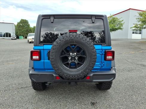 Used 2026 Jeep Wrangler Sport AWD/4WD image 12