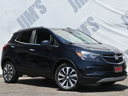 Used 2022 Buick Encore Preferred w/ Safety Package image 3