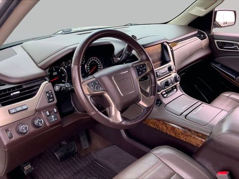 Used 2015 GMC Yukon Denali w/ Touring Package AWD/4WD image 16