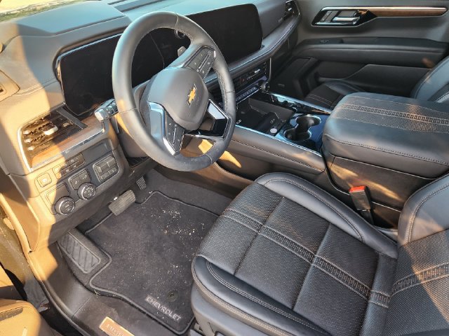 Used 2026 Chevrolet Tahoe High Country RWD image 8