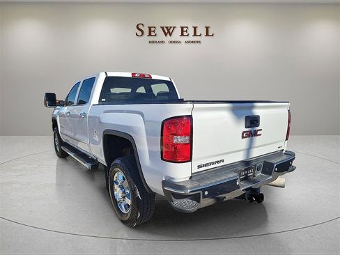 Used 2018 GMC Sierra 2500 SLT w/ Duramax Plus Package image 3
