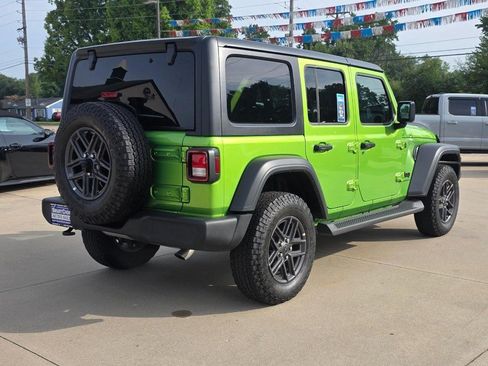 Used 2026 Jeep Wrangler Unlimited Sport AWD/4WD image 5