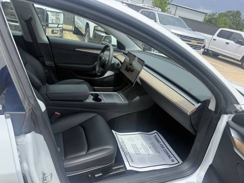 Used 2023 Tesla Model 3 Standard Range RWD image 10