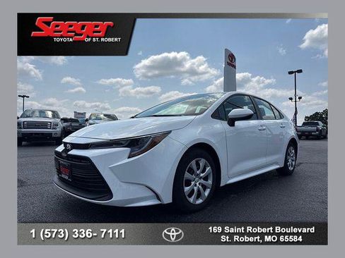 Certified 2025 Toyota Corolla LE FWD image 1