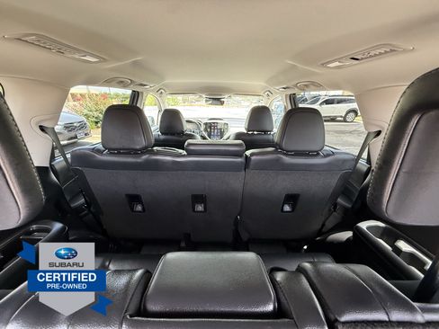Used 2023 Subaru Ascent Limited AWD/4WD image 11
