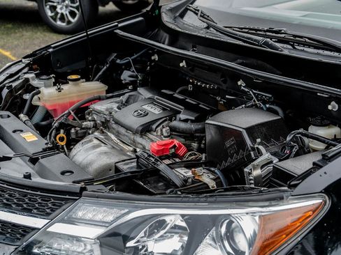 Used 2013 Toyota RAV4 Limited image 38