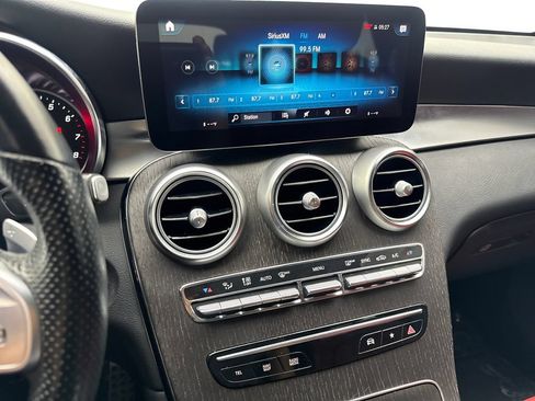 Used 2022 Mercedes-Benz GLC 300 w/ AMG Line image 58