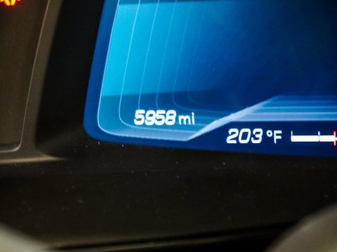 Used 2021 Chevrolet Corvette Stingray Coupe w/ 1LT image 27