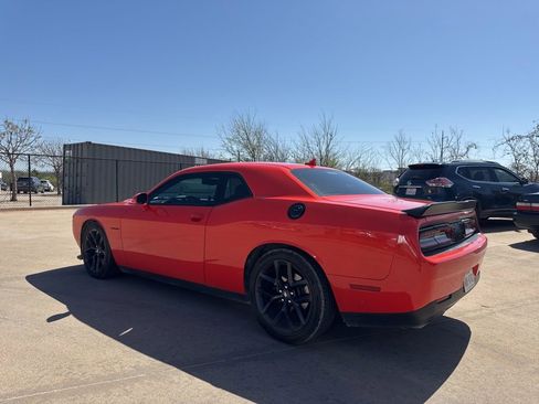 Used 2020 Dodge Challenger R/T w/ Plus Package image 3