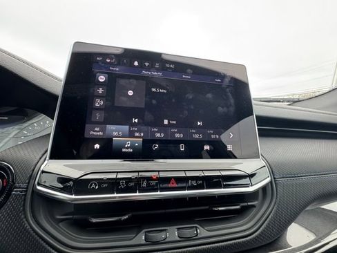 New 2026 Jeep Compass Limited image 37