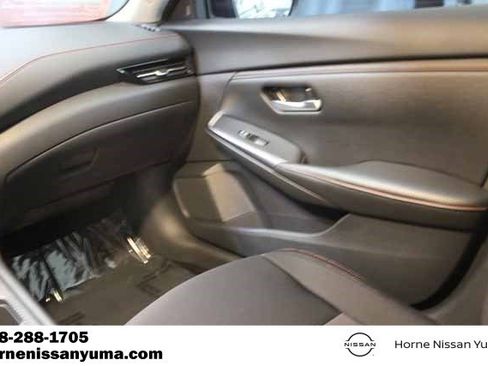 Used 2025 Nissan Sentra SR image 11