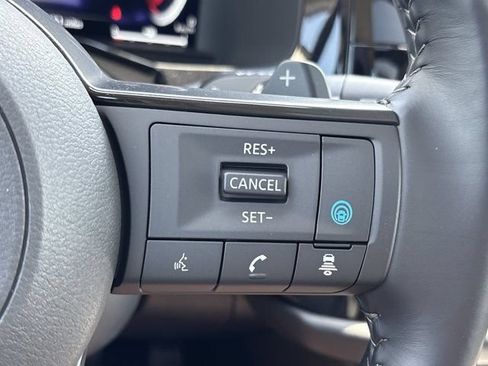 Used 2024 Nissan Pathfinder Platinum AWD/4WD image 31