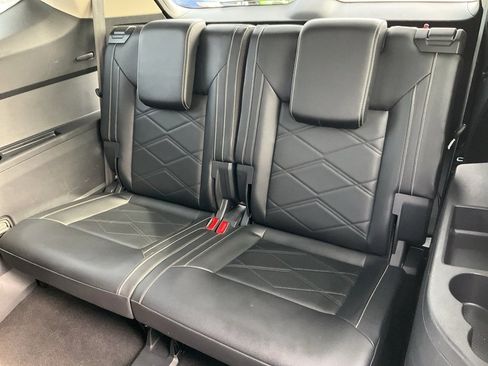 Used 2024 Volkswagen Atlas SE image 15